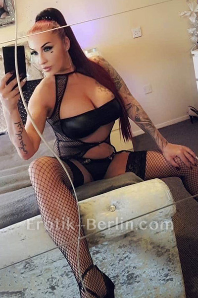 Erotic massage with escort model Lenny